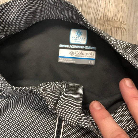 Columbia Omni Freeze Zero, reflective, 1/2 zip, long sleeve, NWOT 😁 - Picture 5 of 8